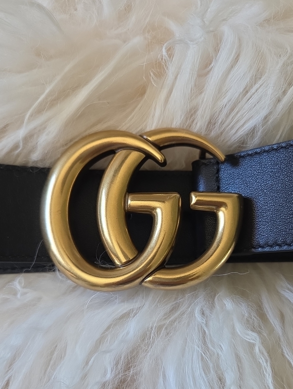 Black Leather Gucci Belt - Picture 2 of 4